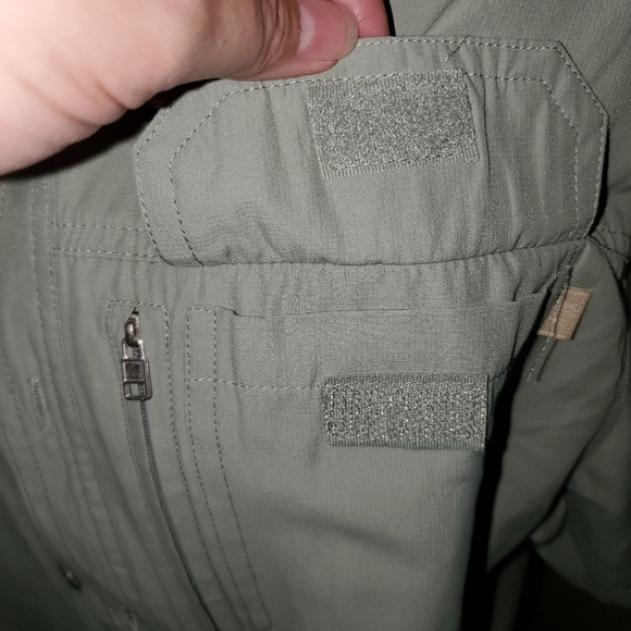 Field and Streams large men's short sleeve button down. - Picture 3 of 10